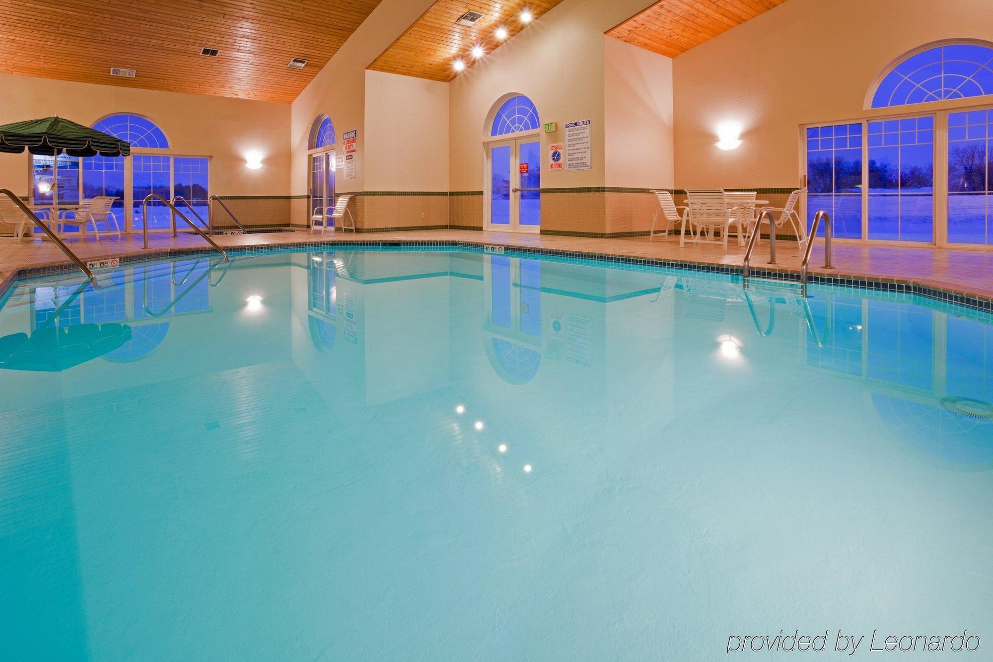 Country Inn & Suites By Radisson, Chippewa Falls, Wi Экстерьер фото
