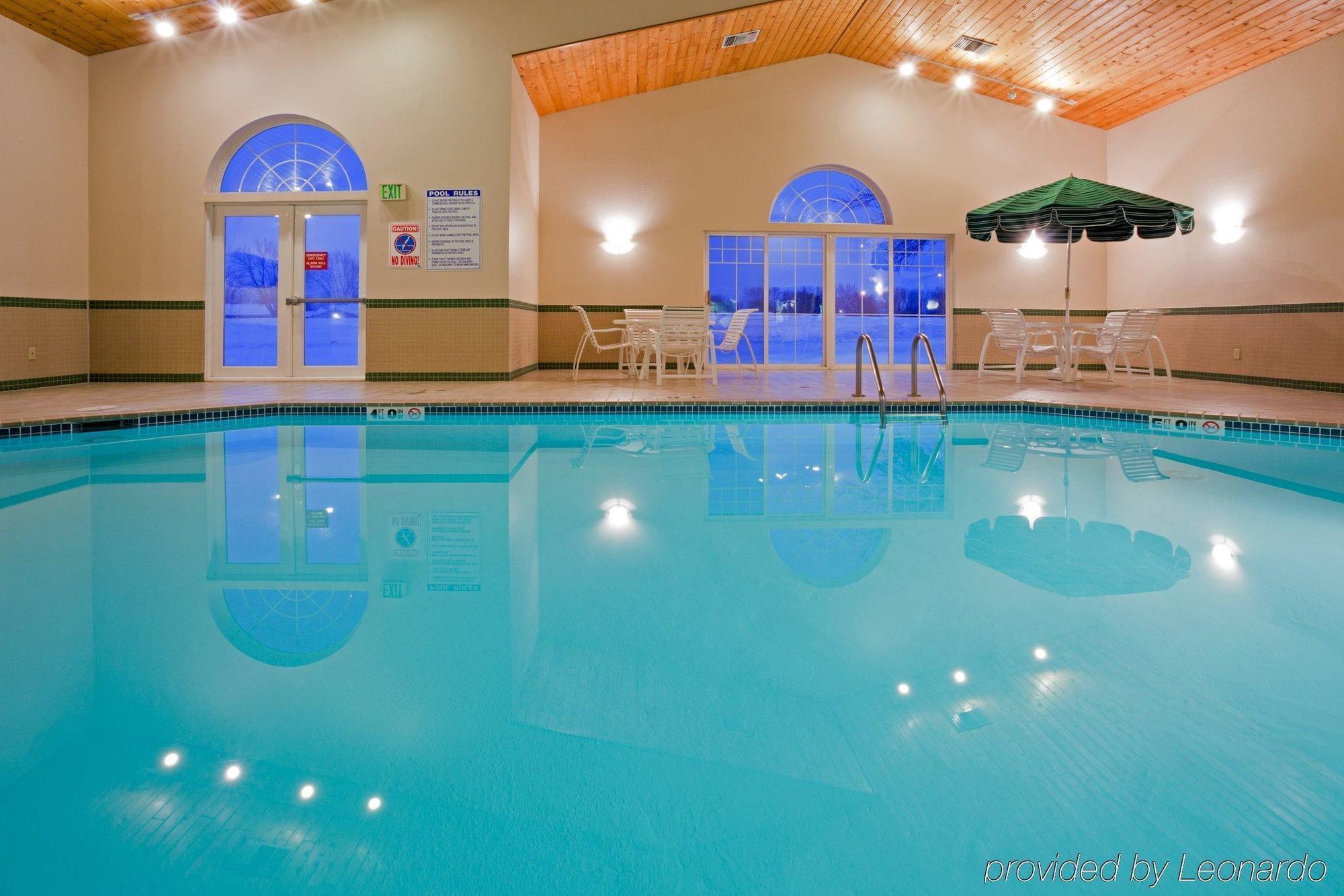 Country Inn & Suites By Radisson, Chippewa Falls, Wi Экстерьер фото